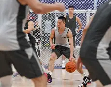 广厦男篮发布备战花絮，清晨状态回暖，国王杯任务艰巨，医务组通报恢复