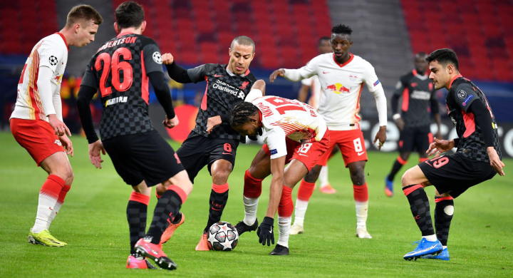 社区盾清晨再迎强敌，亚特兰大战术微调，主帅态度——气氛紧张，更衣室氛围转暖